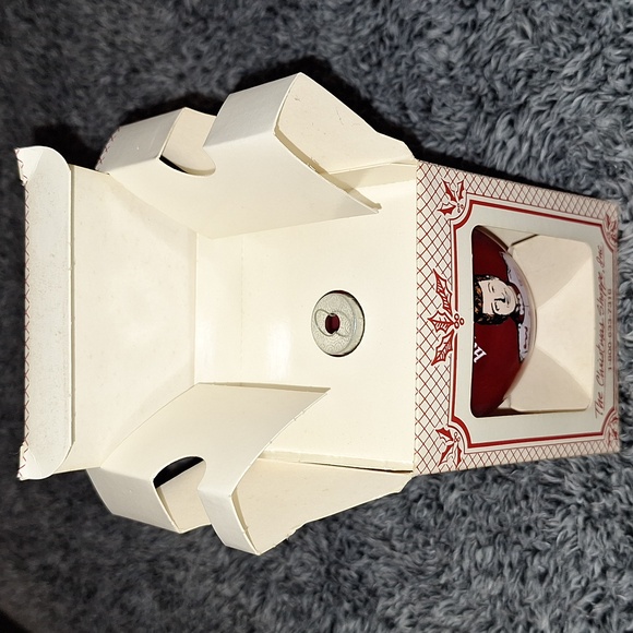 🏁 Bill Elliott #11 NASCAR Christmas Ball Ornament. 1992. - Picture 5 of 10